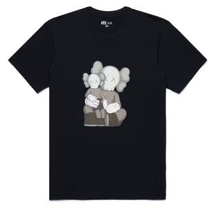 Kaws Uniqlo T shirt XL


Uniqlo Black T-Shirt with Artistic Graphic